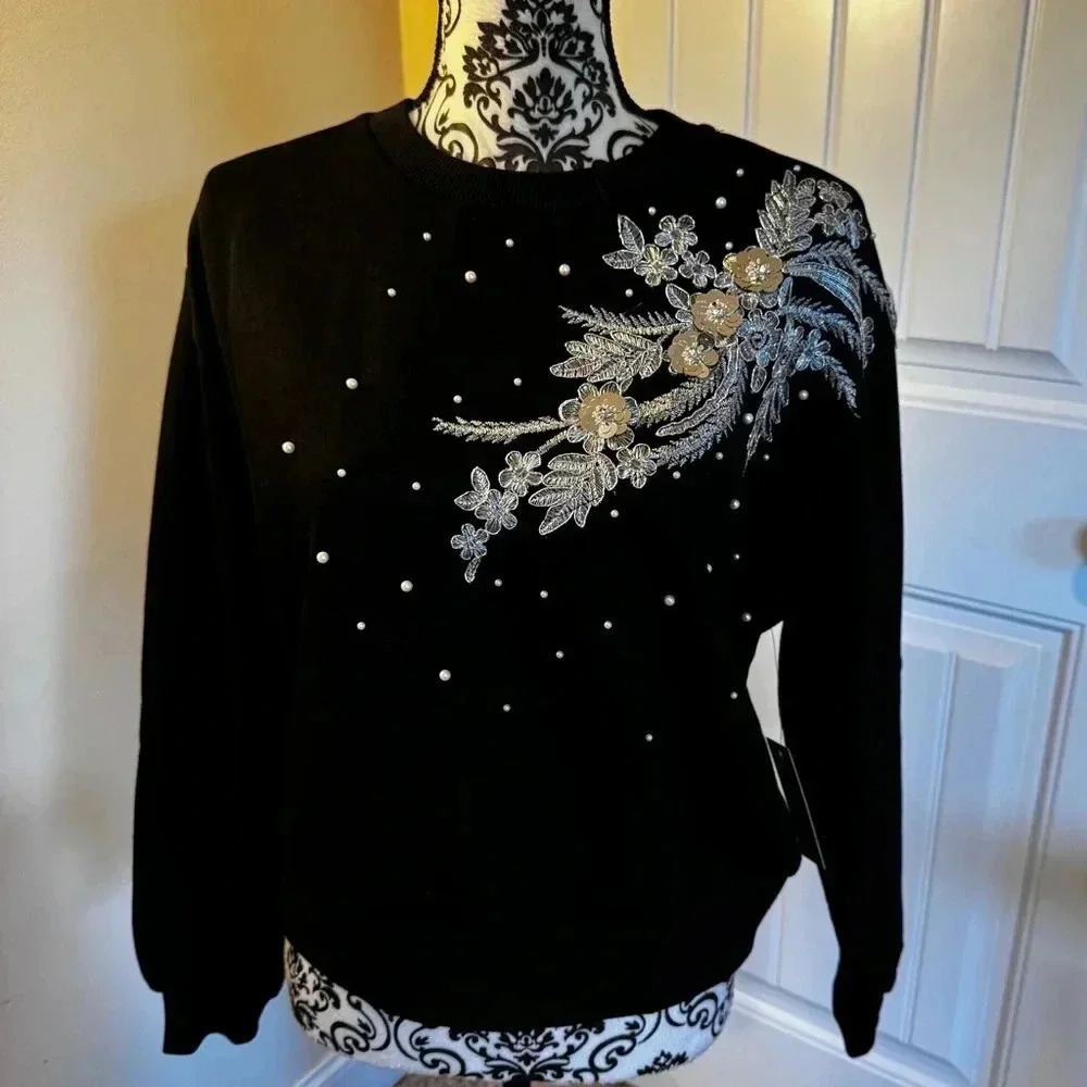 On 13th Sweatshirt NWT